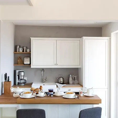 Reetdorf Geltinger Birk Atelierhaus Steilkueste Vakantiehuis Nieby (Nieby, Schleswig-Flensburg)