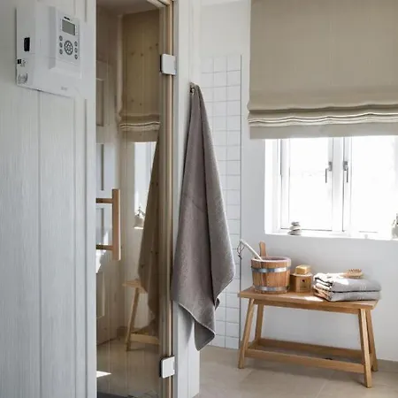 Ferienhaus Reetdorf Geltinger Birk Atelierhaus Steilküste Nieby (Nieby, Schleswig-Flensburg)