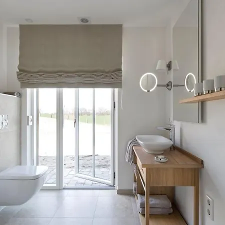 Ferienhaus Reetdorf Geltinger Birk Atelierhaus Steilküste Nieby (Nieby, Schleswig-Flensburg)