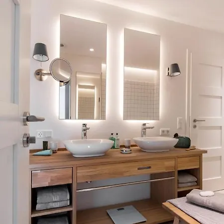 Reetdorf Geltinger Birk Atelierhaus Steilkueste Vakantiehuis Nieby (Nieby, Schleswig-Flensburg)